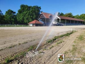 Protiprašna zaščita na kasaški stezi na hipodromu Ljutomer 5